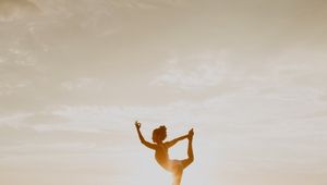 Yoga Dersleri: Güneşi Selamlama (Suryanamaskar)